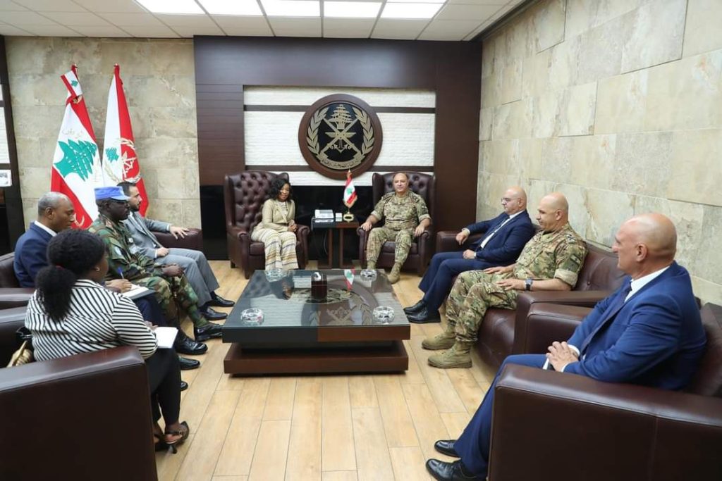 Ayorkor Botchwey visits United Nations Interim Force Headquarters
