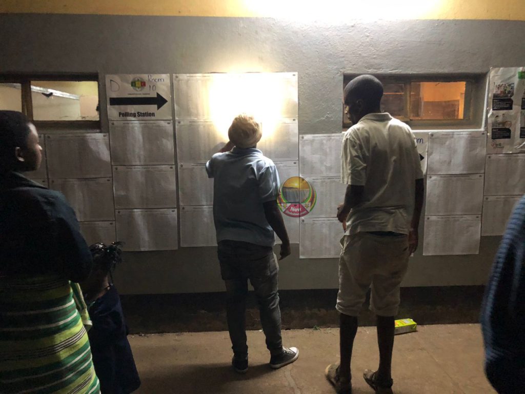 Zimbabwe Elections: Opposition claims ‘primitive’ vote rigging as ballot papers mysteriously run short