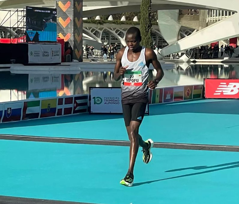 Marathon star Isaac Mpofu finishes 16th at World Athletics Championships 