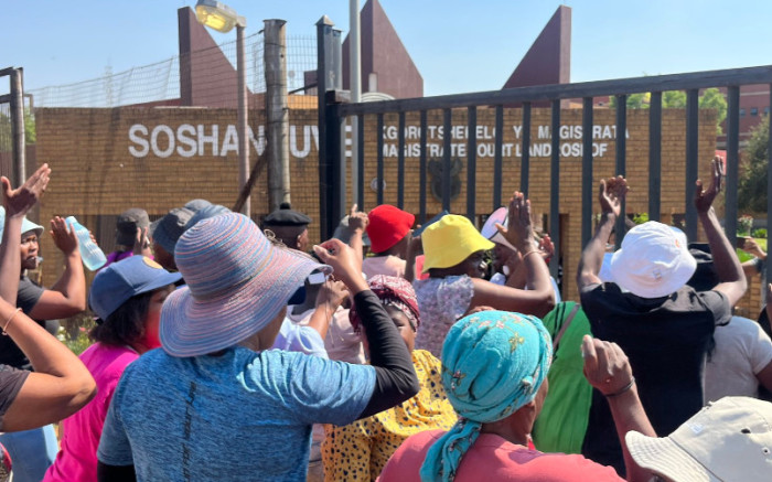 La communauté veut que la police trouve les véritables barons de la drogue