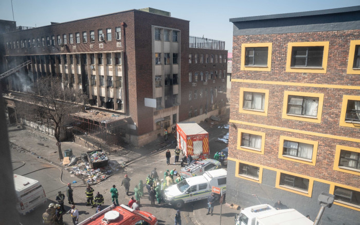 Les restes des victimes de l'incendie du CBD de Joburg envoyés à la morgue de Diepkloof pour identification