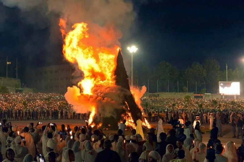 Réflexion sur l'absence de notre drapeau à Meskel