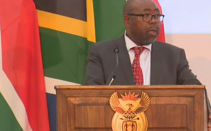 Nxesi préoccupé par la lenteur du déploiement des réformes du travail de Nedlac