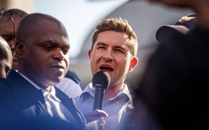 Alors que la grève se poursuit, Brink insiste sur le fait que Tshwane n'est pas opposé à parler aux syndicats