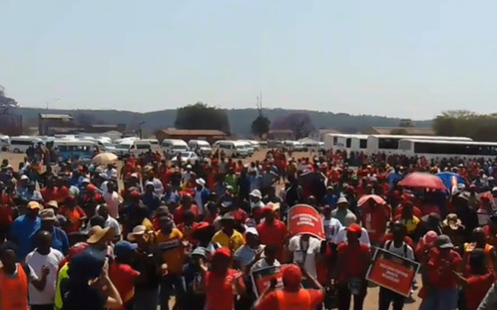 Cosatu réitère son appel à Tshwane pour qu'il réintègre les travailleurs licenciés suite à une grève salariale