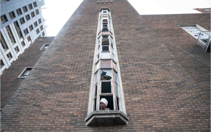 DEUXIÈME PARTIE : La ville rançonnée