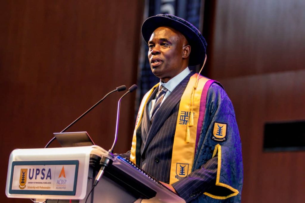 Tirer parti des connaissances et des compétences acquises – le professeur Amartey conseille les diplômés