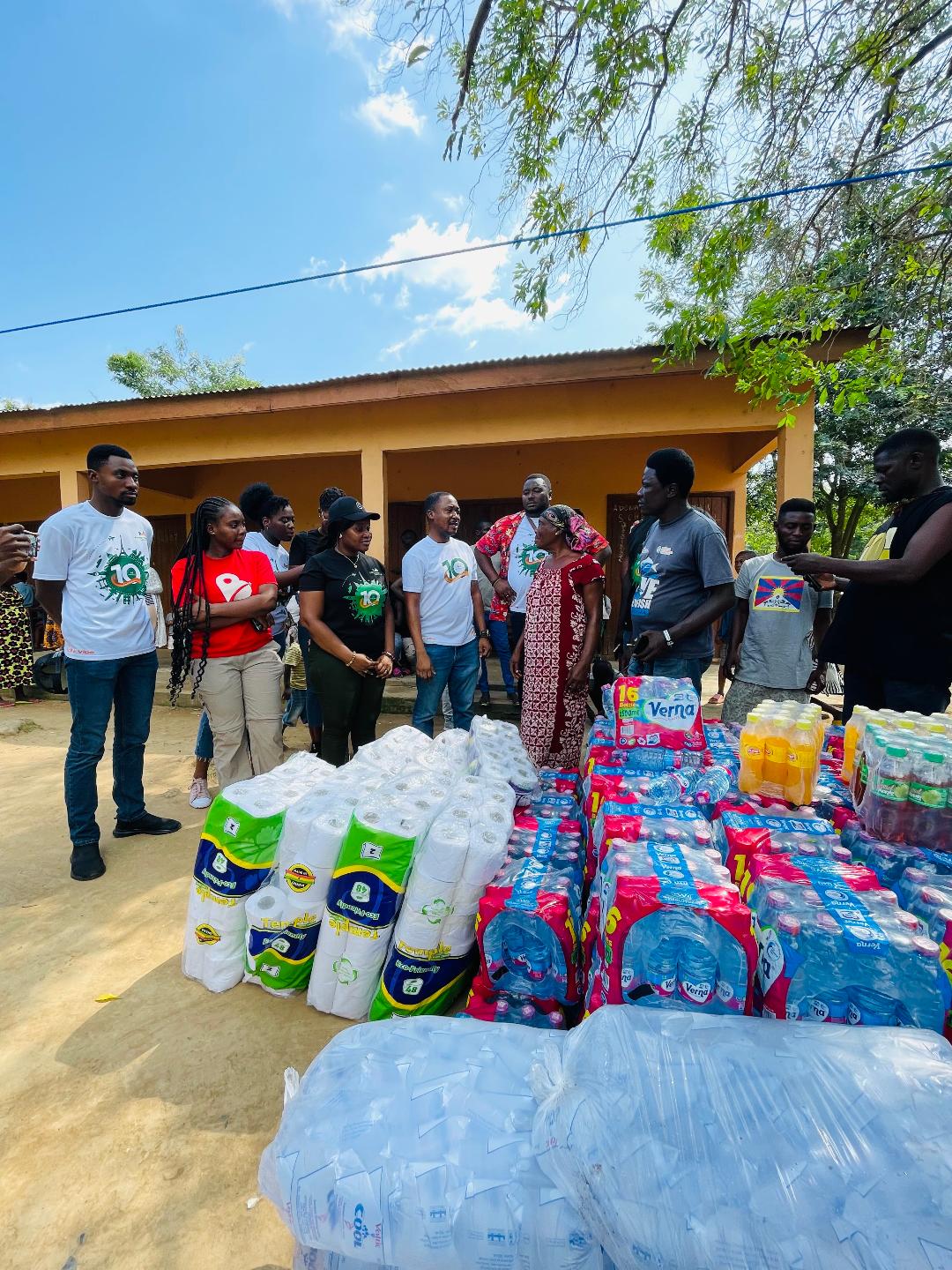 Adansi Travels fait un don aux victimes des inondations de la Volta