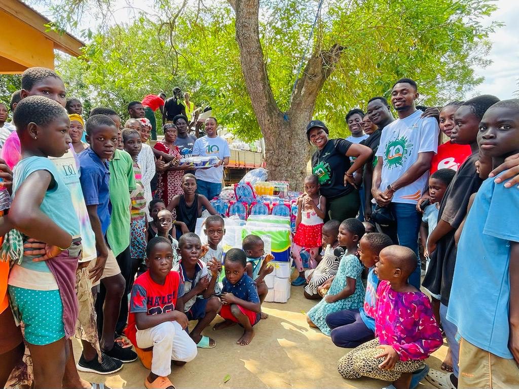 Adansi Travels Donates To Victims Of Volta Flood