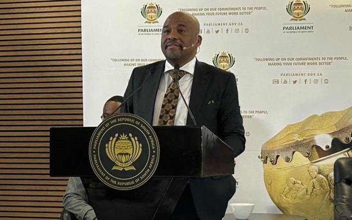 Des progrès dans la mise en œuvre des recommandations relatives à la capture de l'État, mais il faut plus d'argent, selon Parly