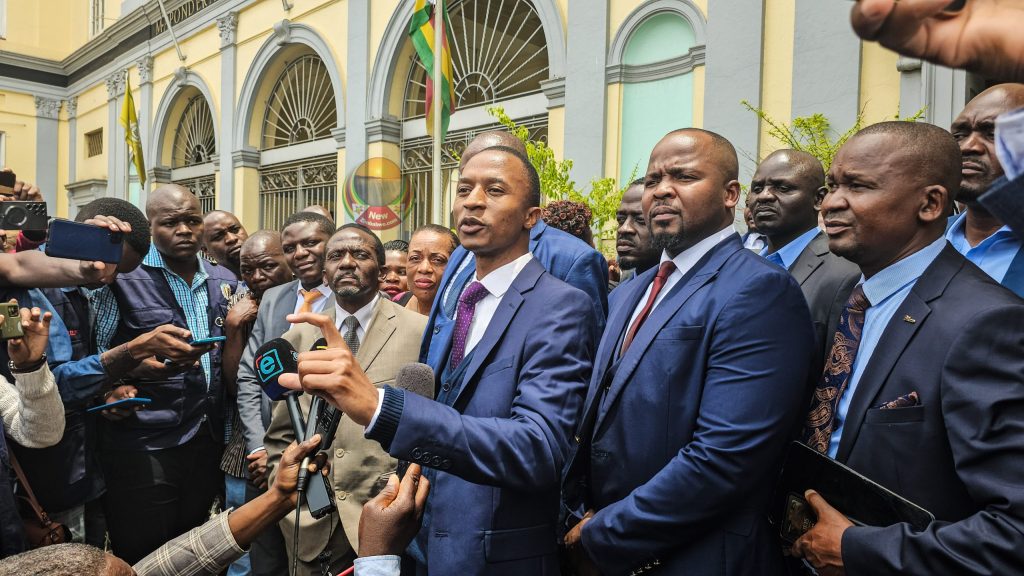 La Haute Cour réserve son jugement dans la bataille CCC-Tshabangu