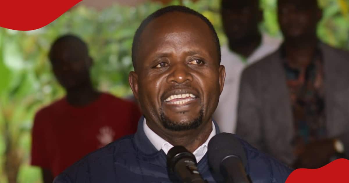 Le gouverneur Natembeya transmet de manière hilarante un message fort contre les VBG : « Tumia Ile Fimbo Ndogo »