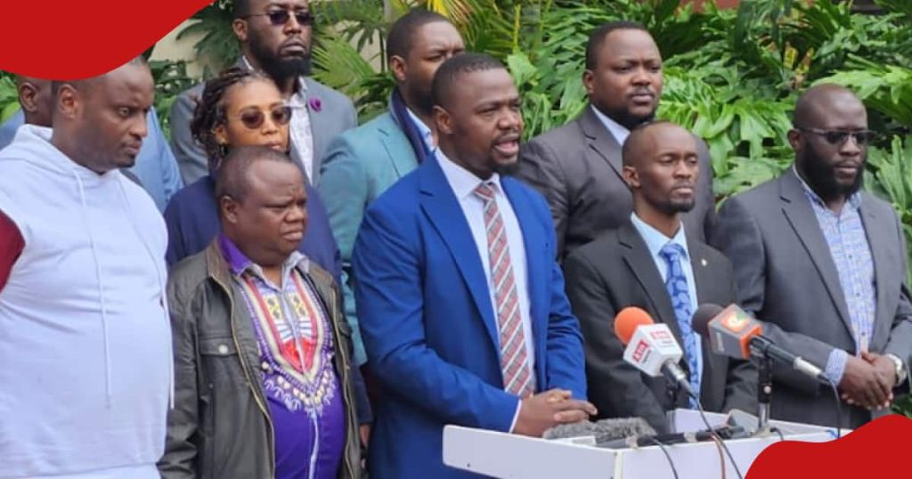 Le syndicat des médecins creuse des failles dans les nouvelles lois sur l'assurance maladie : "vol à la lumière du jour"