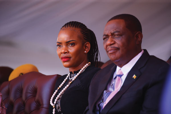 Le vice-président Chiwenga témoignera contre son ex-femme le 7 décembre |