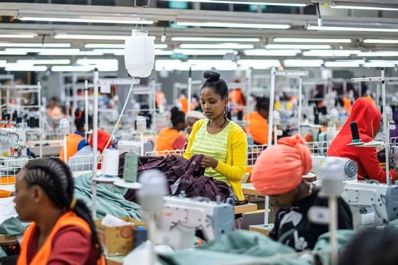 Le CETU révèle que les travailleuses des parcs industriels ont été confrontées à des violations de leurs droits