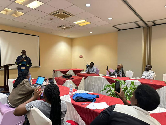 Les leaders du marché du Zimbabwe, de l'Ouganda et du Rwanda suivent une formation de l'AFSA et acceptent de promouvoir les aliments biologiques sains |