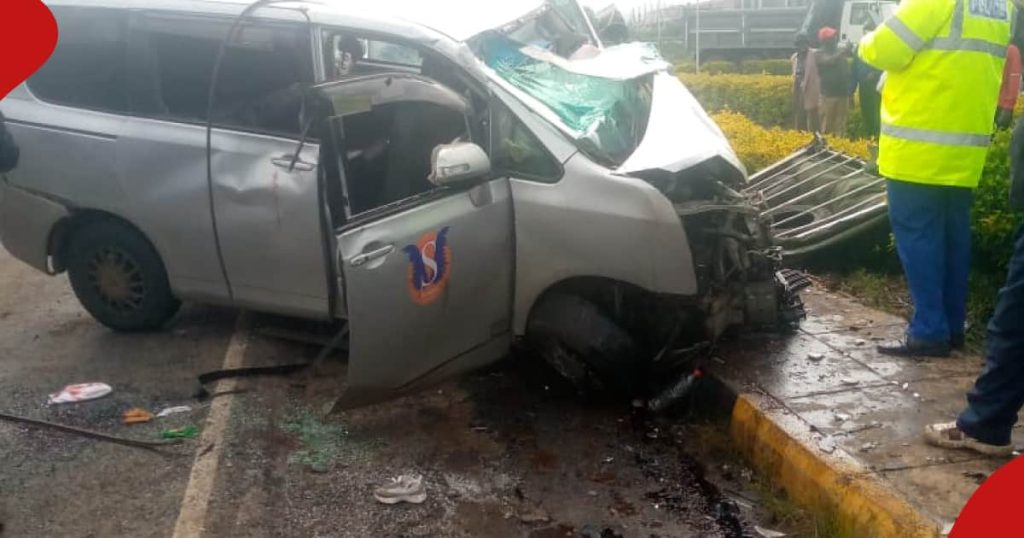 Matatu transportant 13 étudiants entre en collision avec une camionnette le long de l'autoroute Nairobi-Nakuru