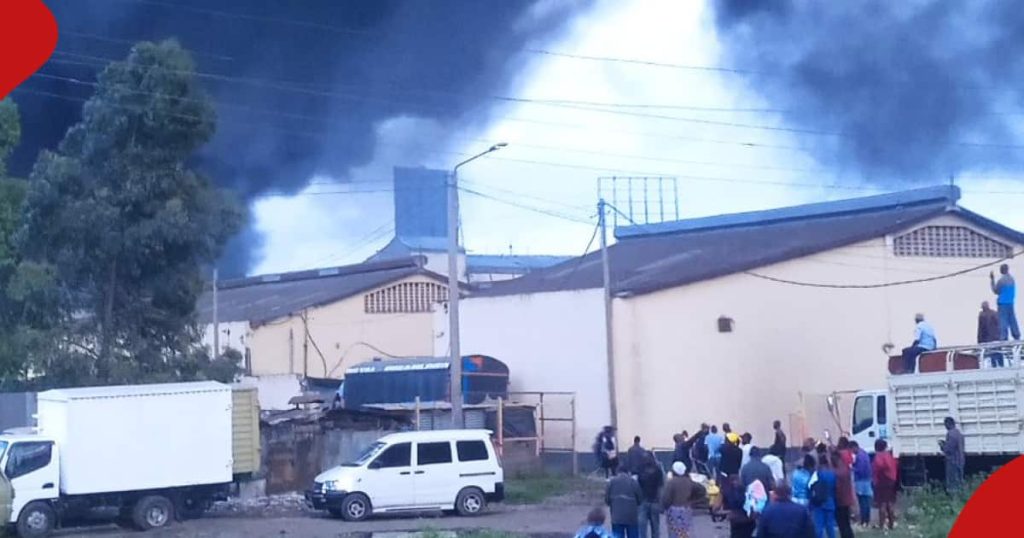 Nairobi : Les commerçants comptent des pertes par millions alors qu'un incendie se déclare au rond-point du stade de la ville