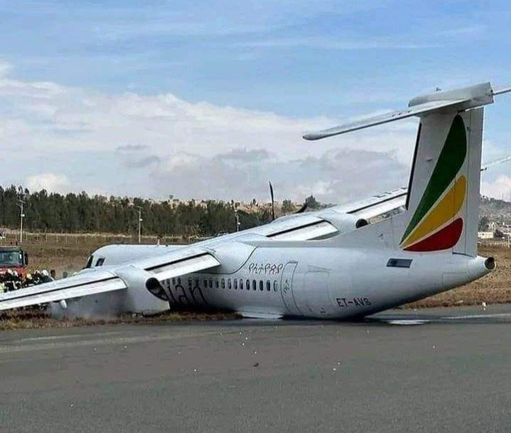 Ethiopian Airlines Plane Skids off