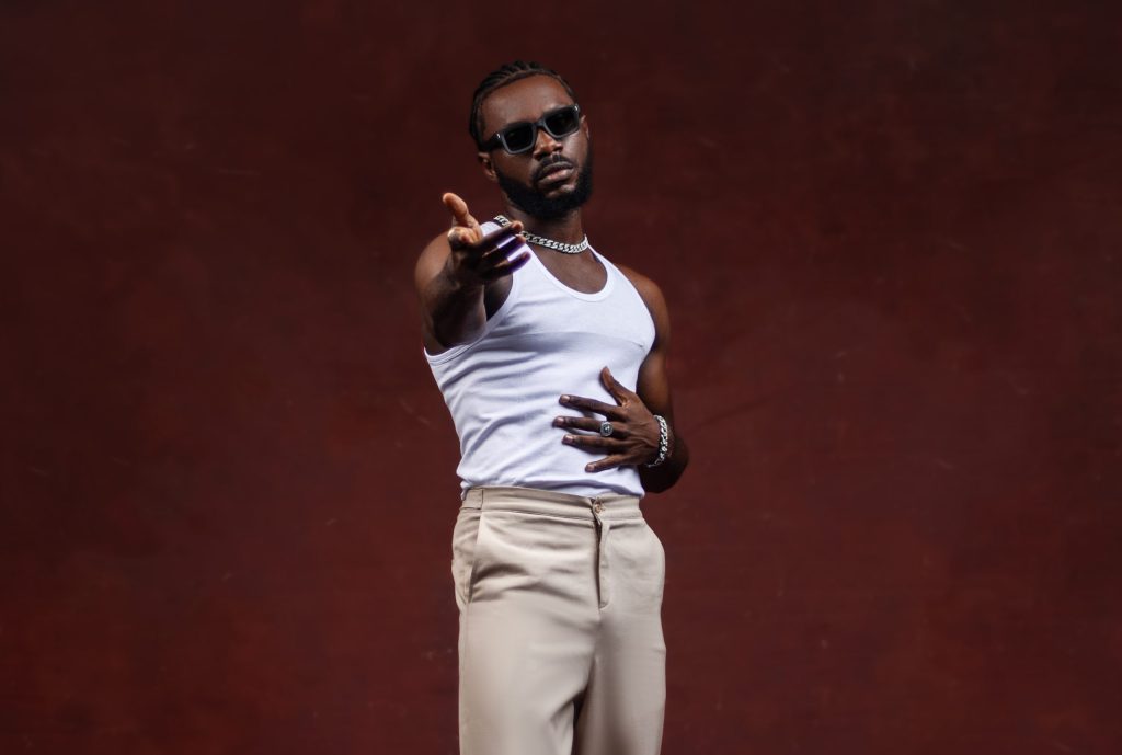 GibiChris sort son nouveau single "HEY YOU"