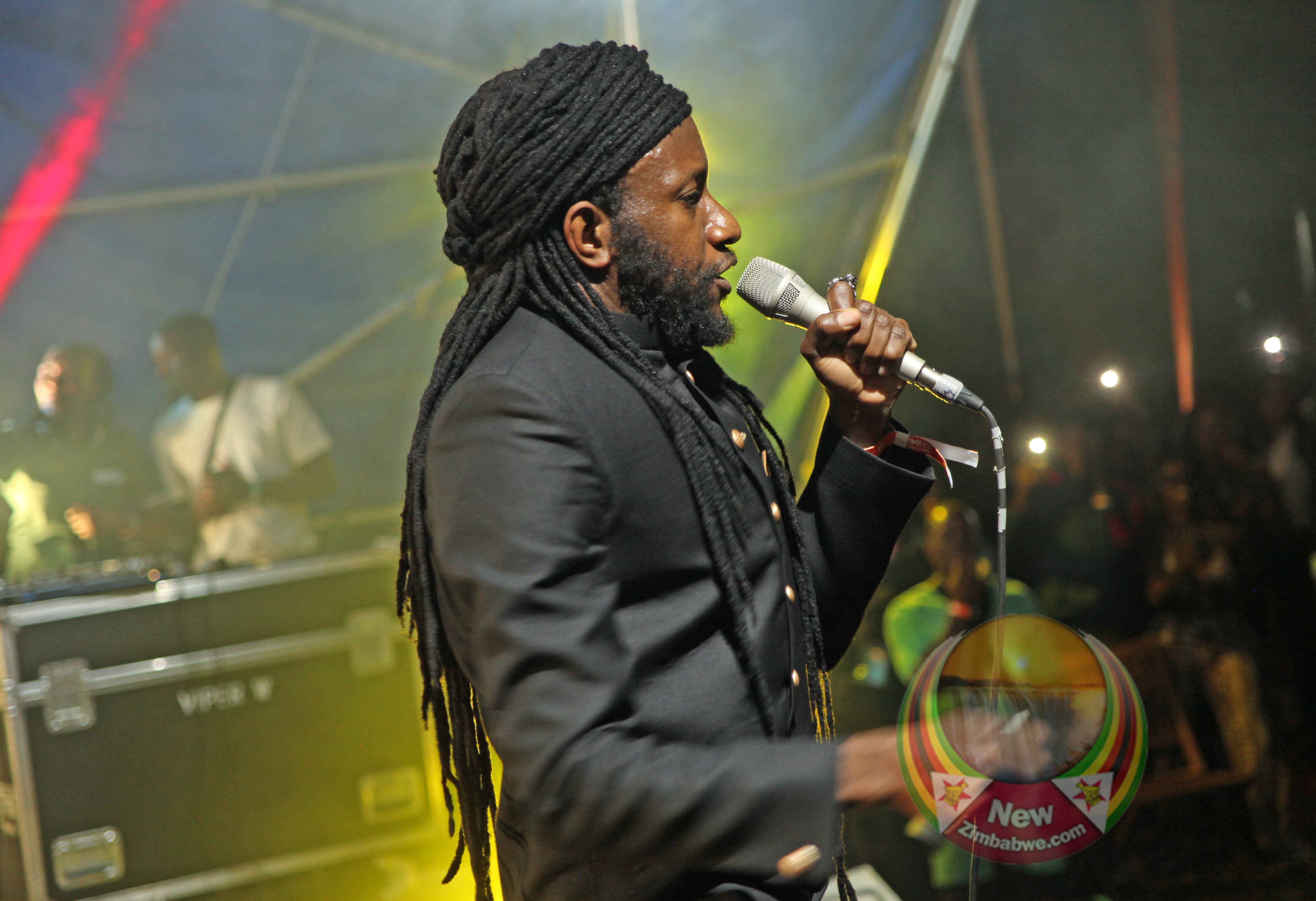 Kenako Muzik, oublié, exige des redevances à Winky D et lance des avertissements pour atteinte aux droits d'auteur une décennie plus tard