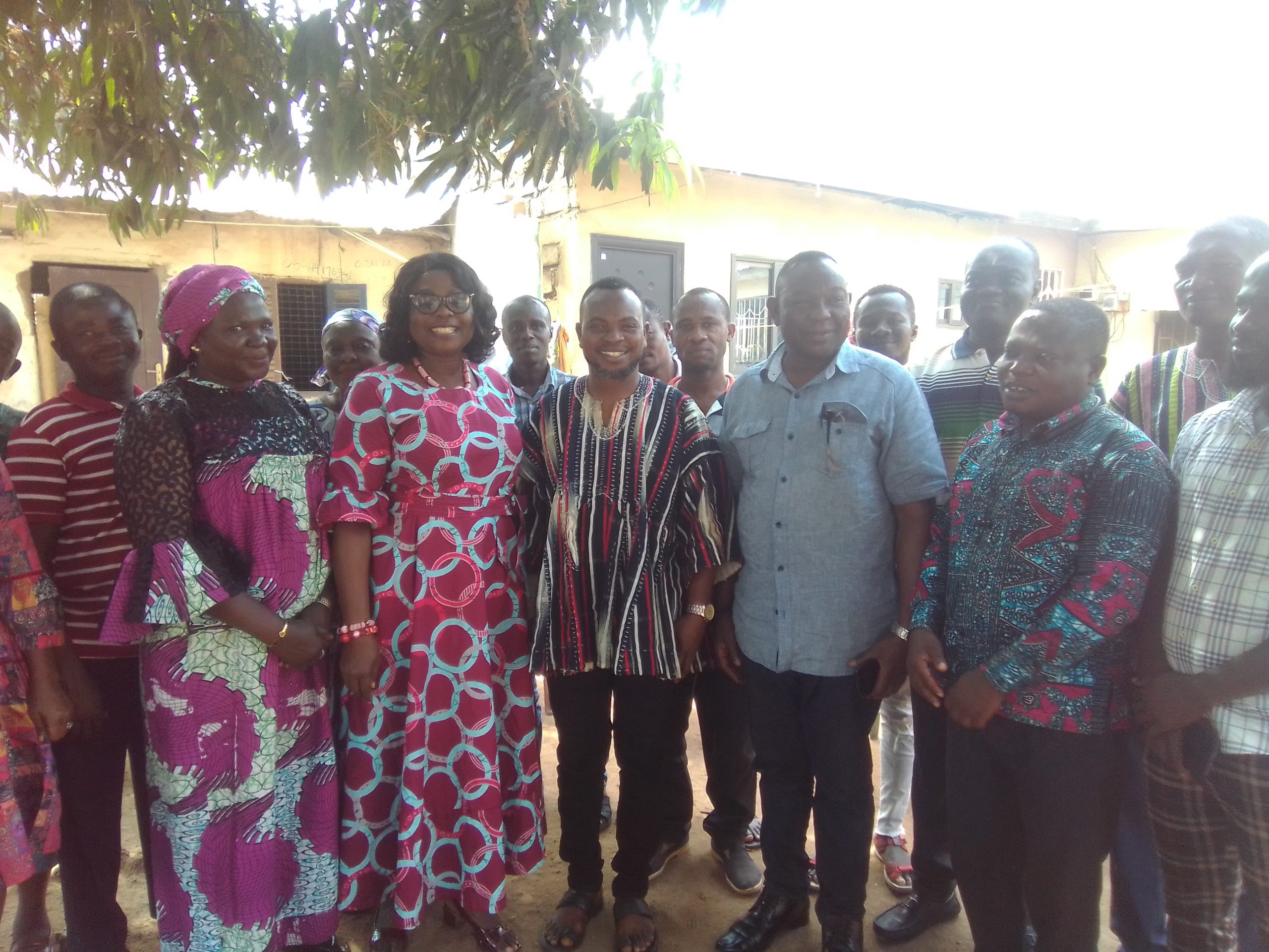 Le ministre offre des encouragements à la victime d'un vol qualifié à l'approche des primaires du NPP