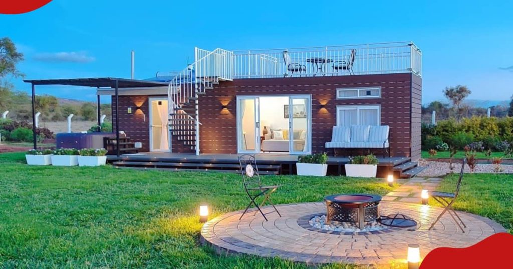 Une Kenyane convertit des conteneurs maritimes à Machakos en maison de luxe