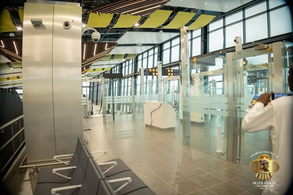 Aéroport de Kumasi X
