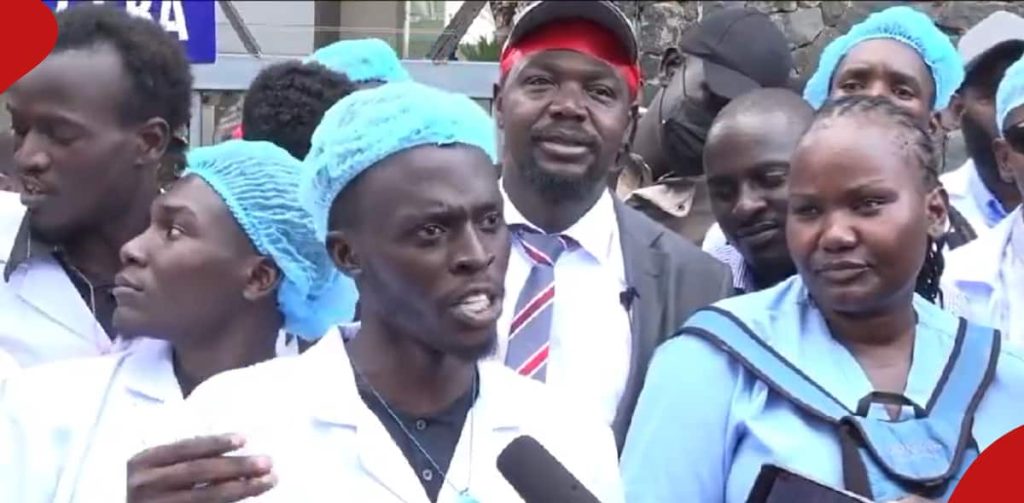 La vidéo d'un médecin s'adressant au gouvernement avec un vocabulaire complexe suscite des réactions : "Écriture manuscrite sur ordonnance"