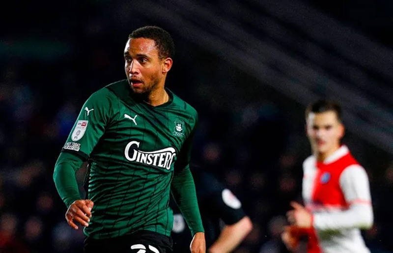 Le rempart des Warriors Galloway soutenu par le nouveau contrat de Plymouth Argyle