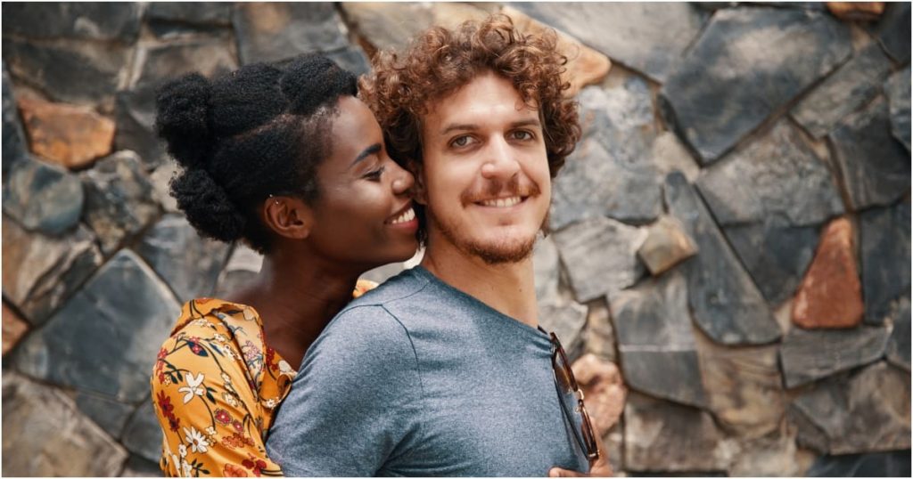 Une femme de Nairobi qui jouait les hommes pour de l'argent épouse enfin le riche Mzungu