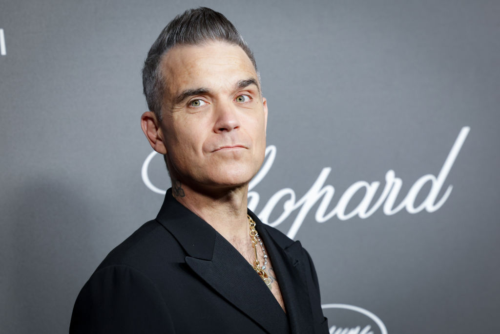 « Elle était trop jeune ! » Robbie Williams a un jour refusé un rendez-vous avec Beyoncé |