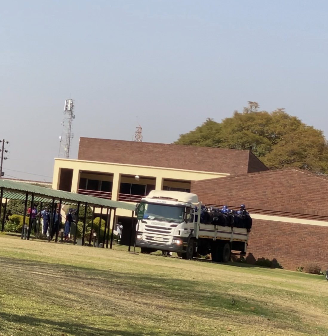 Students union says 40 beaten, arrested while attending general council meeting