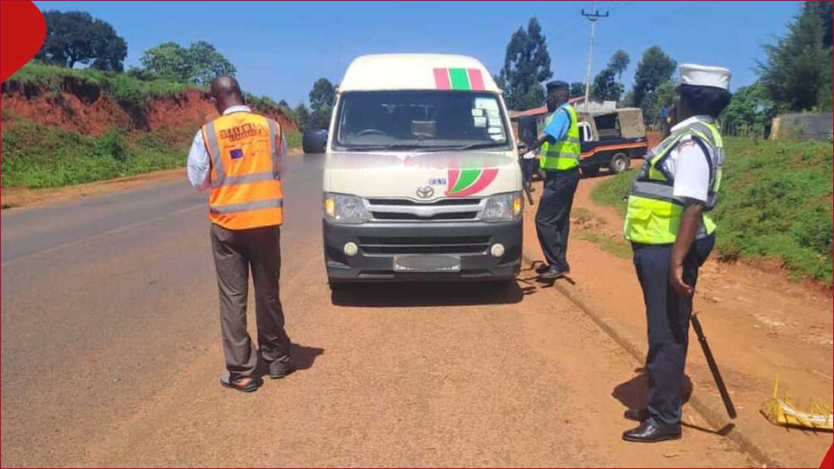 La NTSA poursuit le conducteur d'une camionnette après que des étudiants ont été filmés en train de faire des cascades sur un véhicule en mouvement