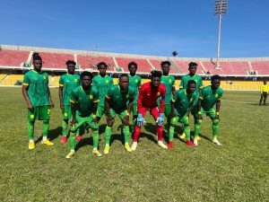 Football : Le Ghanéen Nsoatremman échoue face à ses adversaires algériens
