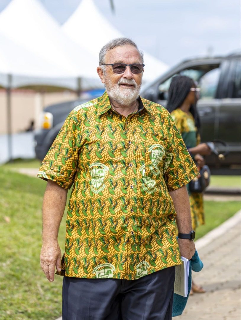 Le Dr Ken Darvall publie son deuxième livre. La garantie d’enseignement : faire la différence