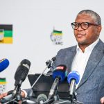 Mbalula exhorte les Sud-Africains à ne pas diffuser de fausses nouvelles sur la santé de Gordhan