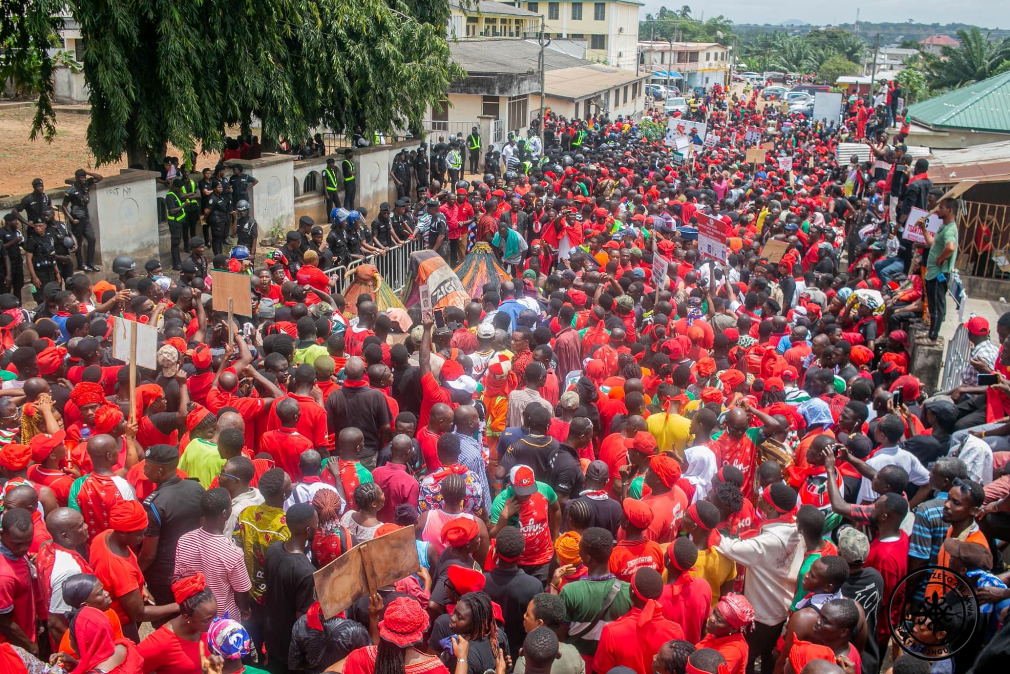 Une démonstration massive secoue les compagnies maritimes