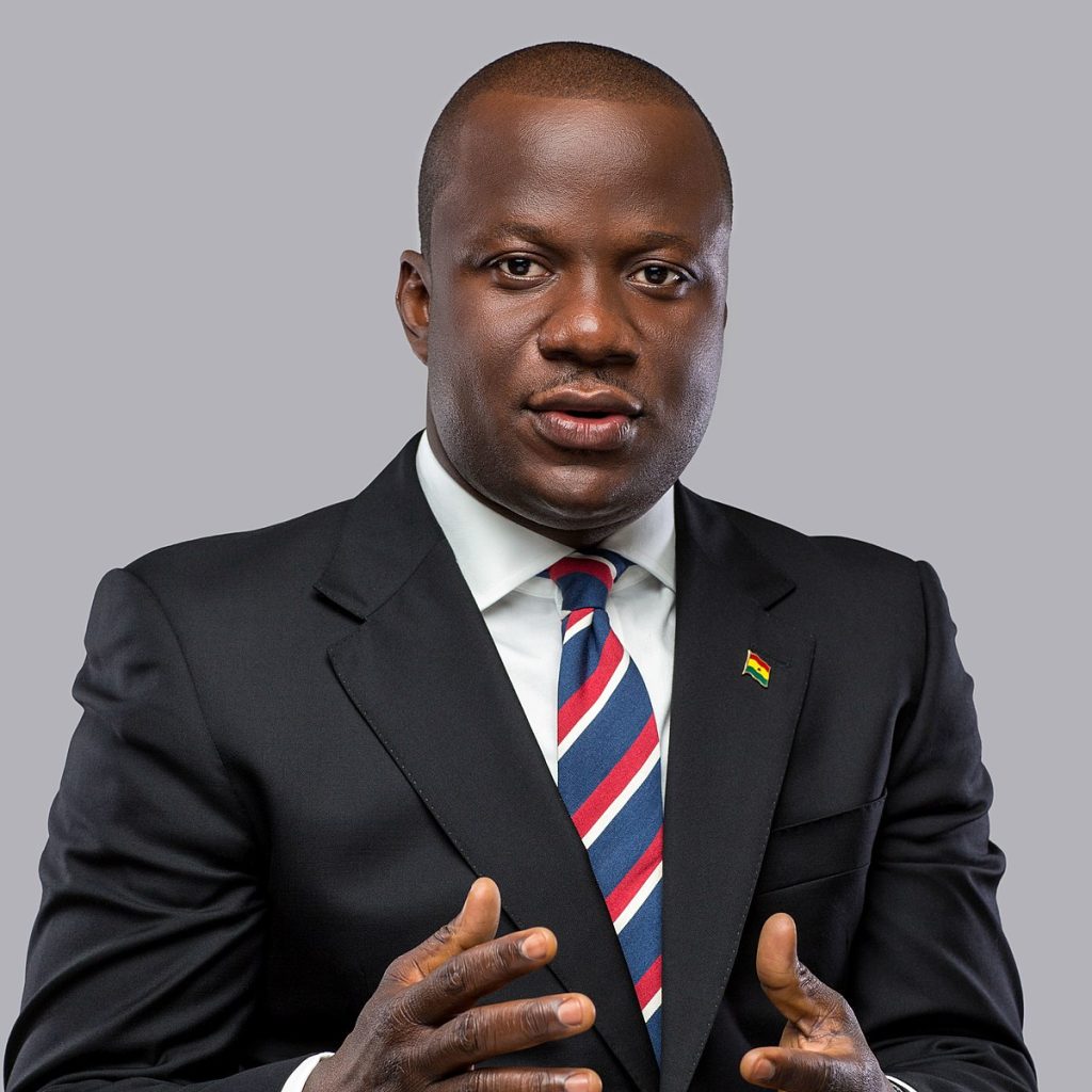 Yagbonwura rend hommage à l'honorable Abu Jinapor pour le formidable développement de Damongo