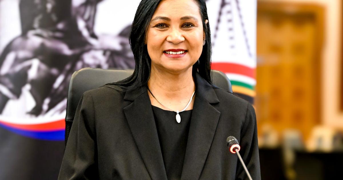 La candidate juge de la Haute Cour du WC s'interroge sur le jugement impliquant son cousin