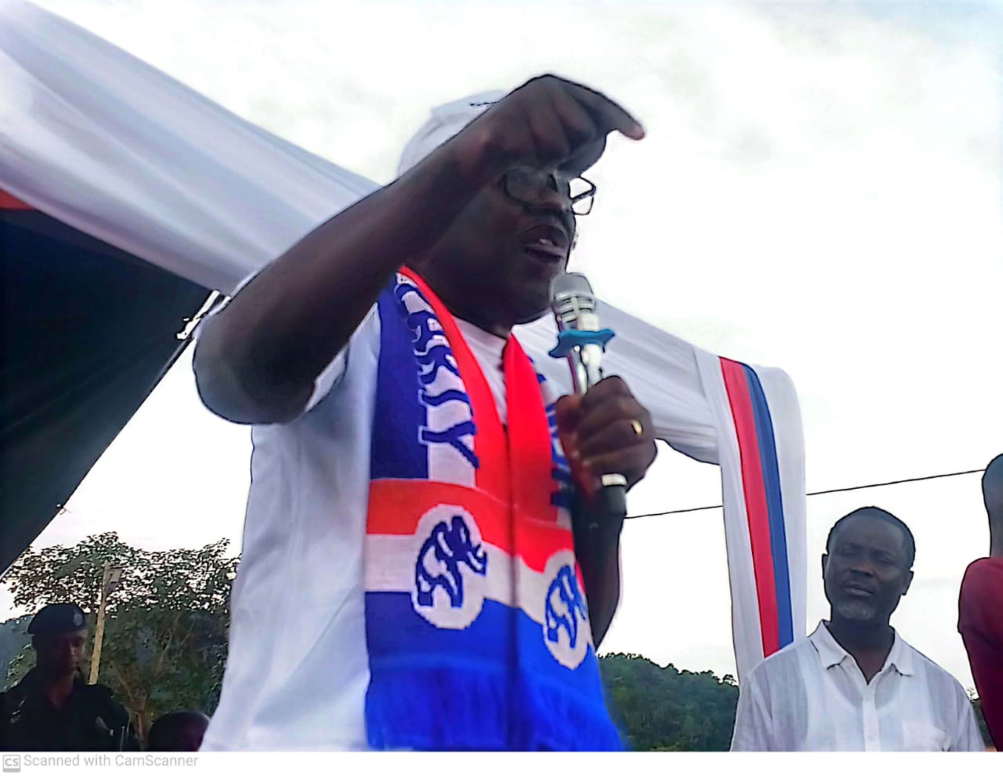 La route Asawinso - Merewa - Nkronua attribuée pour la construction