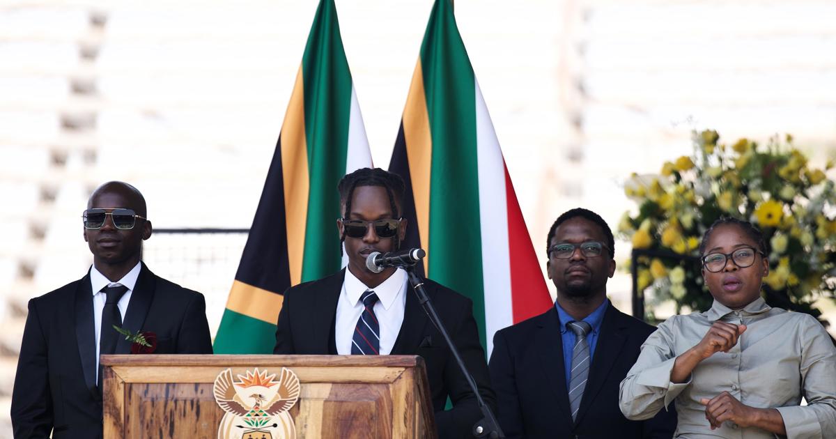 "Mon père était un homme qui encaissait les coups de la vie avec humour" : le fils de Tito Mboweni