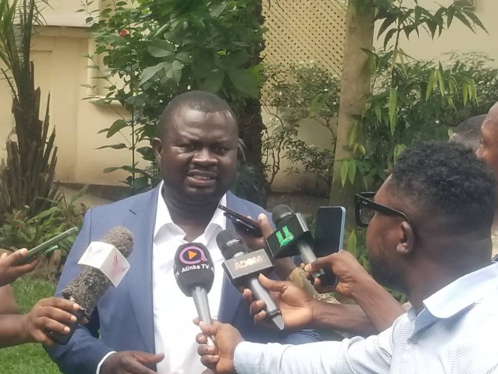 Dwumfour ouvre une formation sur la désinformation et la vérification des faits au GJA et à l'ambassade d'Espagne pour les journalistes