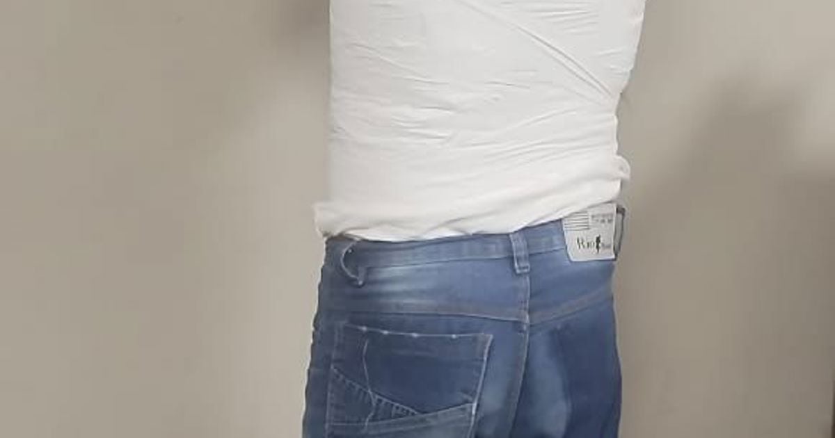 La police arrête une mule de drogue contenant de la cocaïne d'une valeur de 1,8 million de rands à l'aéroport international OR Tambo