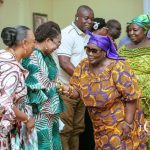 Lordina Mahama prend d'assaut les marchés de Kumasi et vend le manifeste 2024 du NDC
