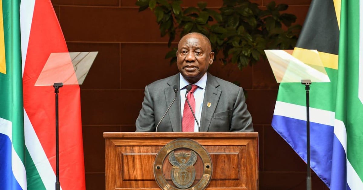 Ramaphosa affirme que le gouvernement a approuvé une proclamation visant à réglementer les magasins spaza