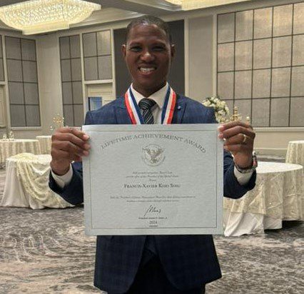 Sosu rend le Ghana fier et remporte le prix présidentiel américain pour l'ensemble de sa carrière