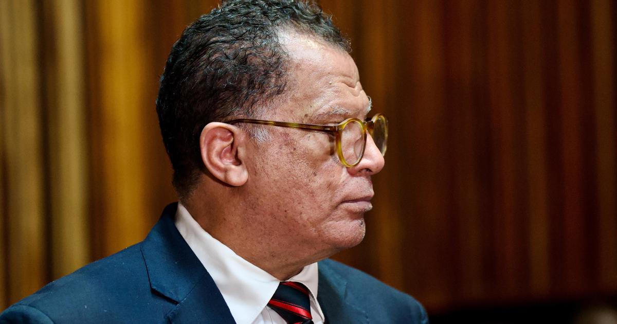 L'affaire contre le patron de la SAFA, Danny Jordaan, co-accusé, reportée à février 2025