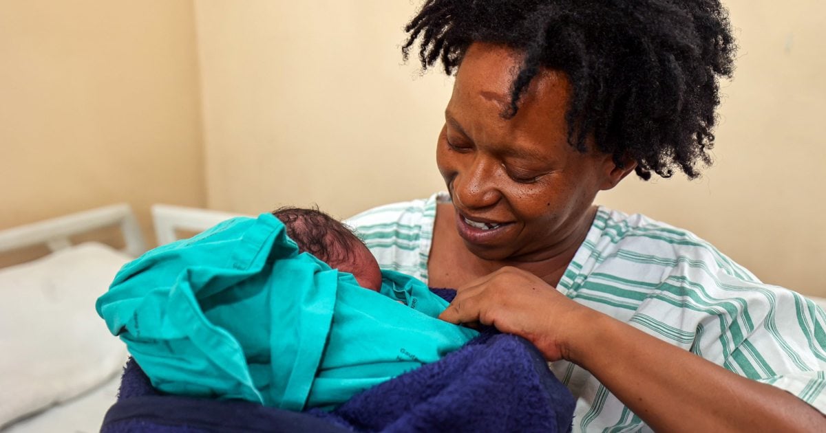 Le département de santé de Gauteng exhorte les nouvelles mamans à allaiter leur bébé