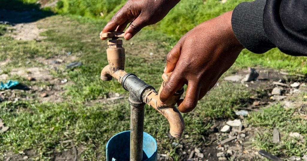 Les résidents de Hout Bay sont invités à utiliser les camions-citernes disponibles pendant la panne d'eau actuelle.